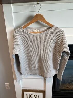 Hollister Women's Light Gray Waffle Knit Shirt size small 90’s style